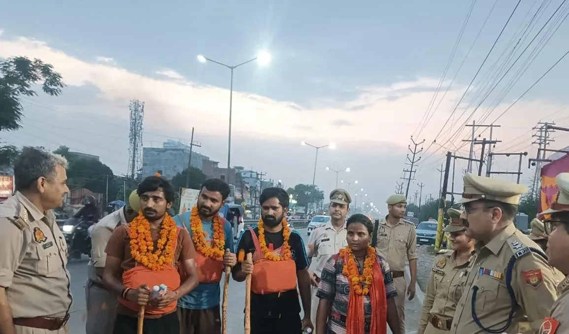 कांवड़ यात्रा 2025: सेंट्रल नोएडा में DCP शैलेन्द्र कुमार सिंह ने मार्गों और शिविरों का किया निरीक्षण