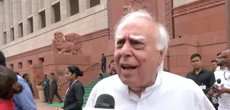 Kapil Sibal demands Amit Shah break silence on pellet gun use against students