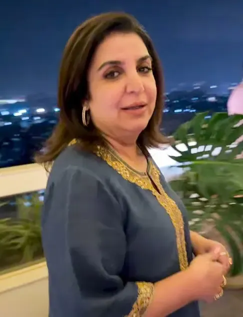 Did Karan Johar Finally Approve of Farah Khan's Outfit?