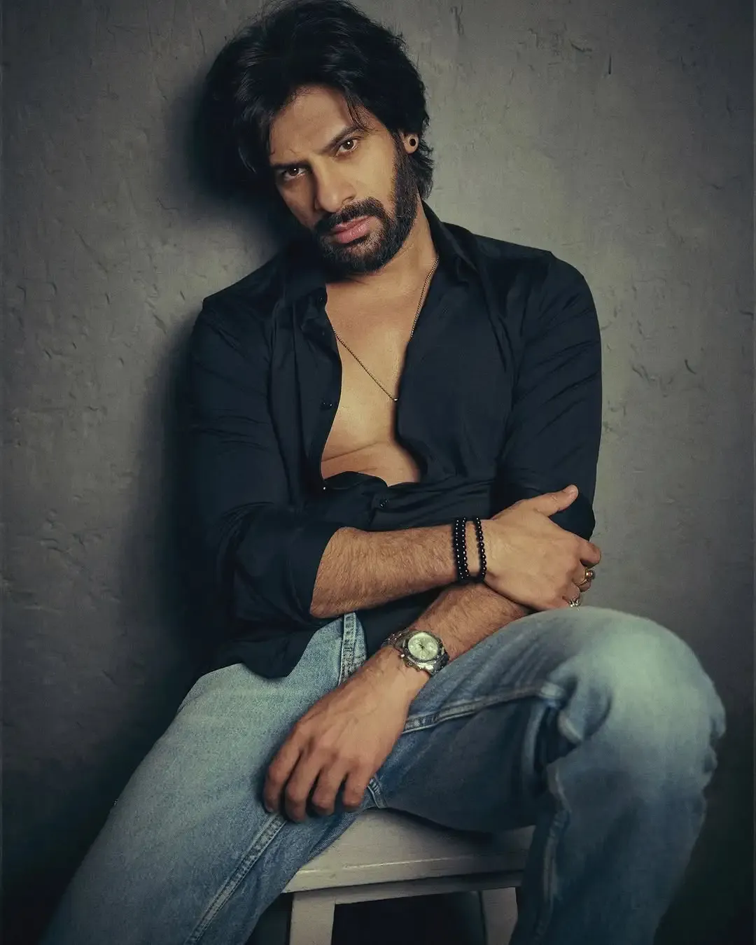 What is Karan Veer Mehra’s Tip on Avoiding Arrogance?