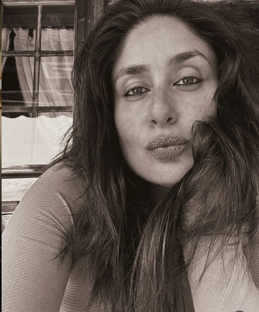 Kareena Kapoor Celebrates Sonam Kapoor's New Baby Boy Arrival