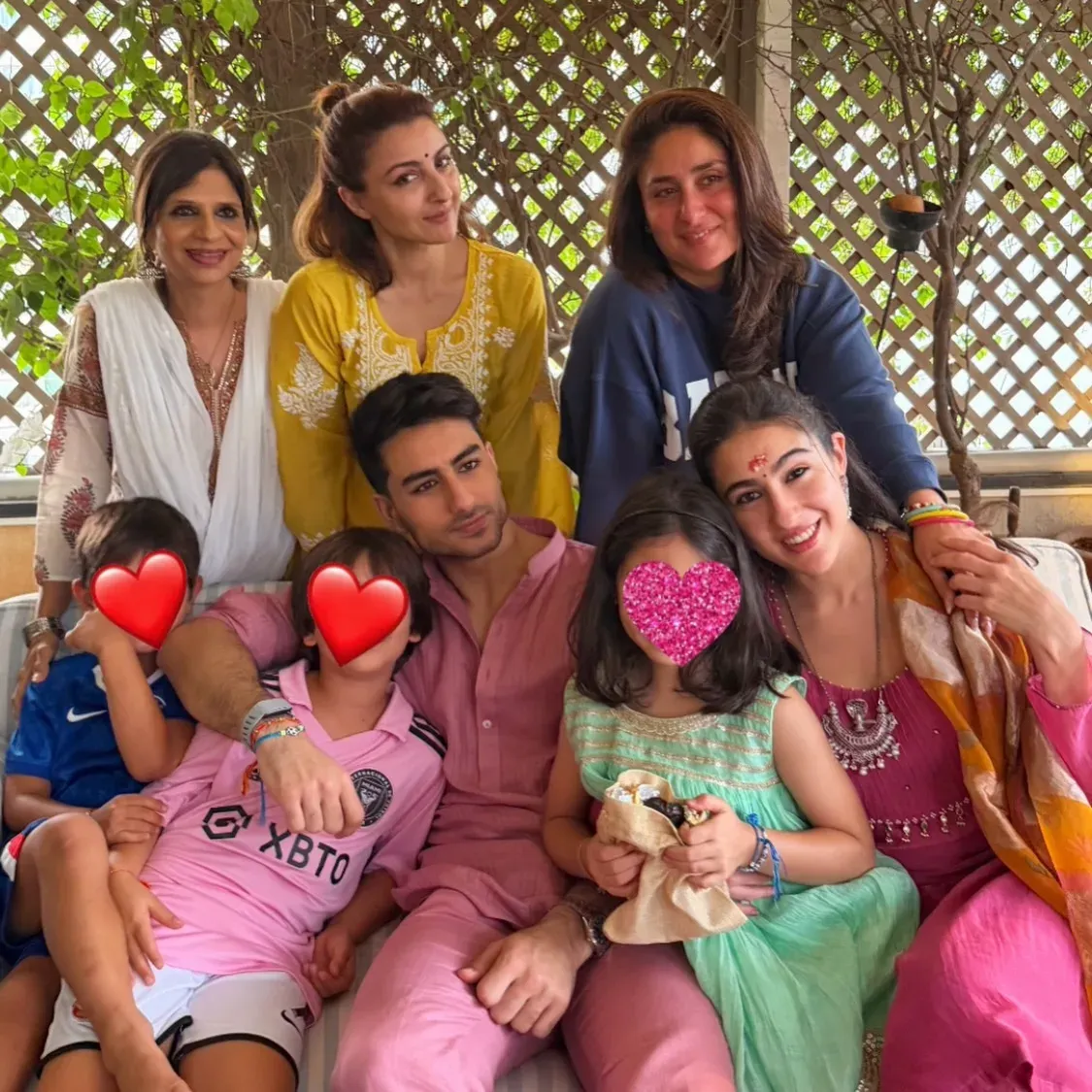 Kareena Kapoor joins Pataudi Rakhi celebration with Saif, Sara, Ibrahim