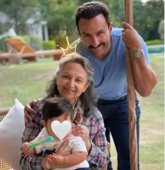 Does Kareena Kapoor Follow in Sharmila Tagore’s Footsteps?