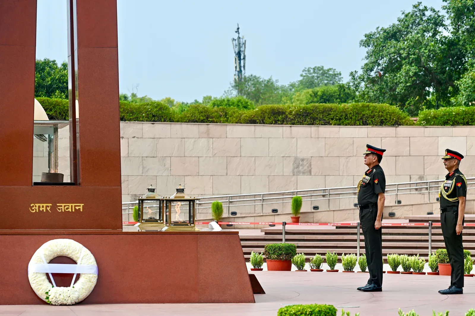 Kargil Vijay Diwas 2025: Army Chief honours 1999 war heroes on 27th anniversary