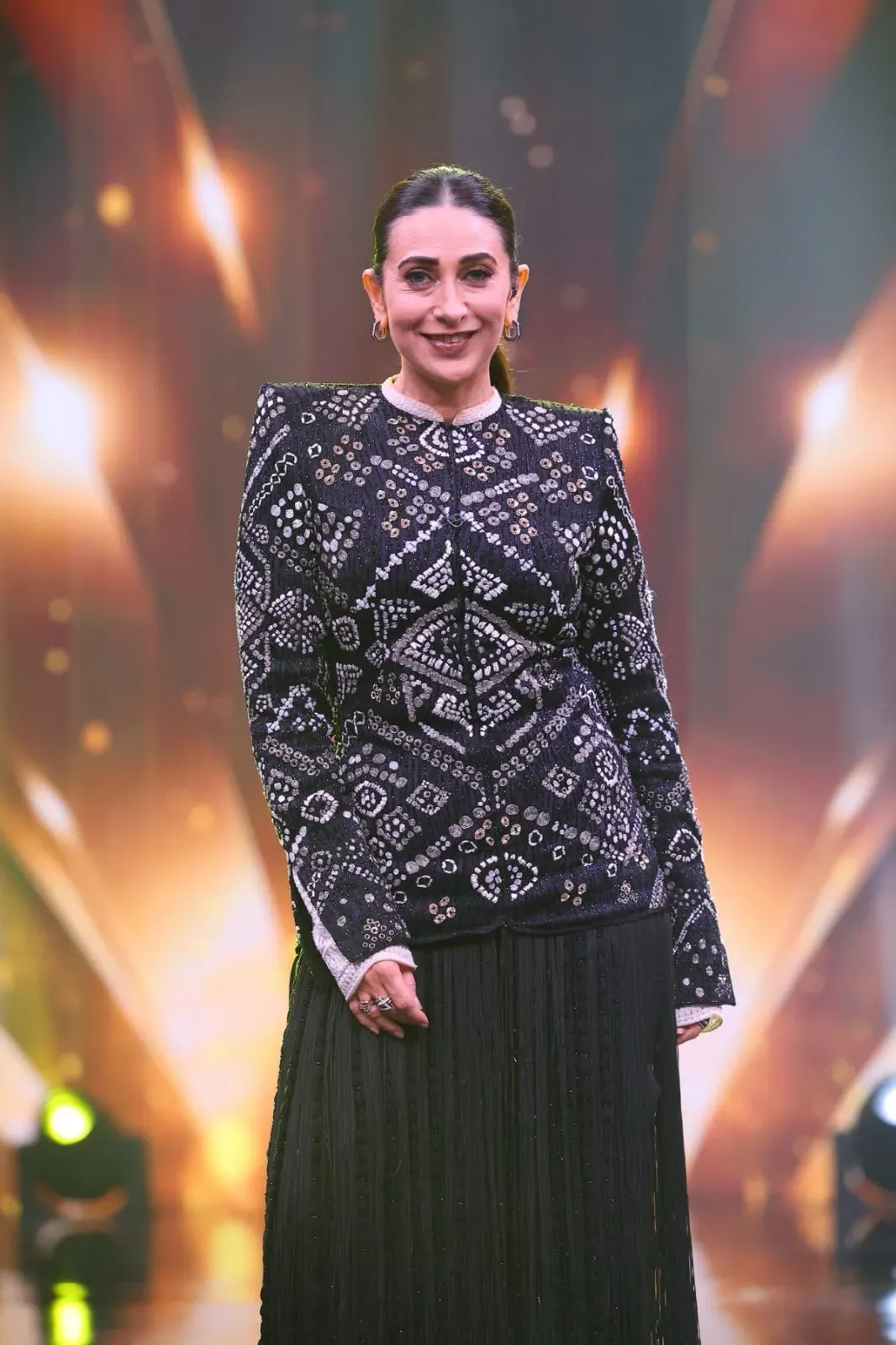 Karisma Kapoor reveals 'strange' feeling during Sushmita's 'Mehboob Mere' in Fiza