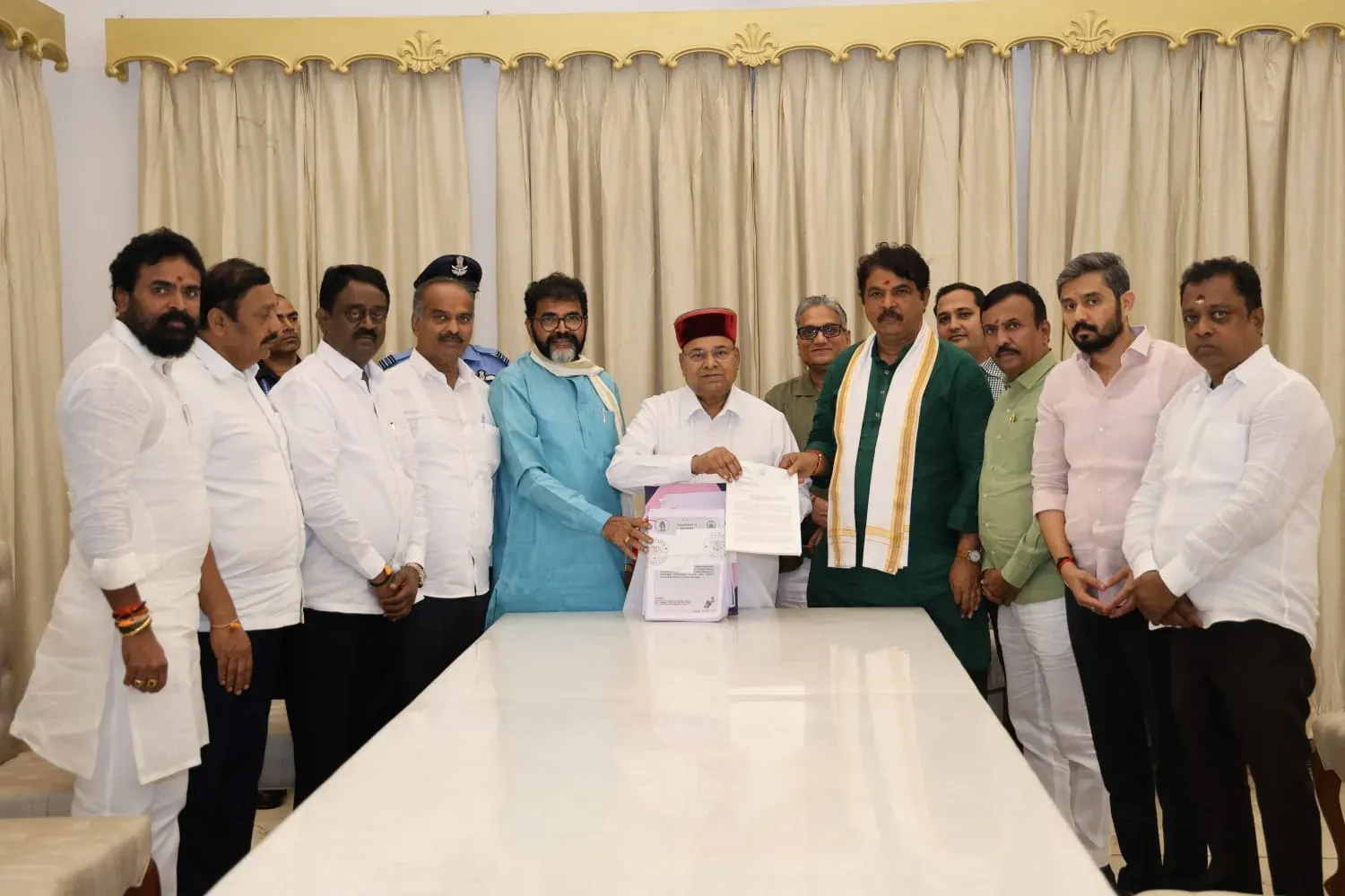 BJP seeks CBI probe into Bengaluru's ₹36,500 crore ISWM tender, alleges ₹10,000 crore kickbacks
