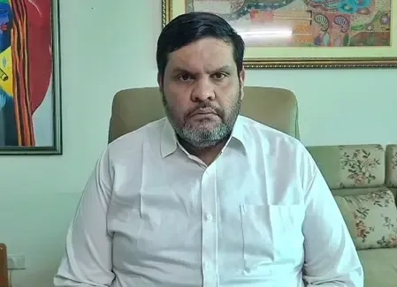 कर्नाटक: कांग्रेस में गुटबाजी पर गौरव वल्लभ का तंज, हालात यही रहे तो कांग्रेस 25 सीट भी नहीं जीतेगी