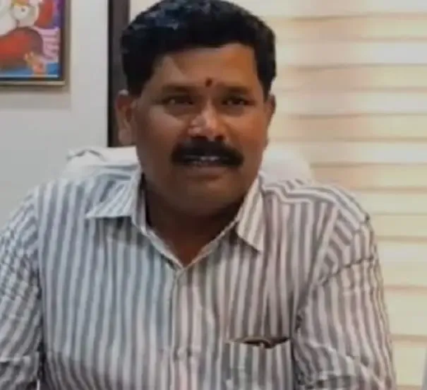 Karnataka Culture Minister Embarrassed by Kannada Mistake