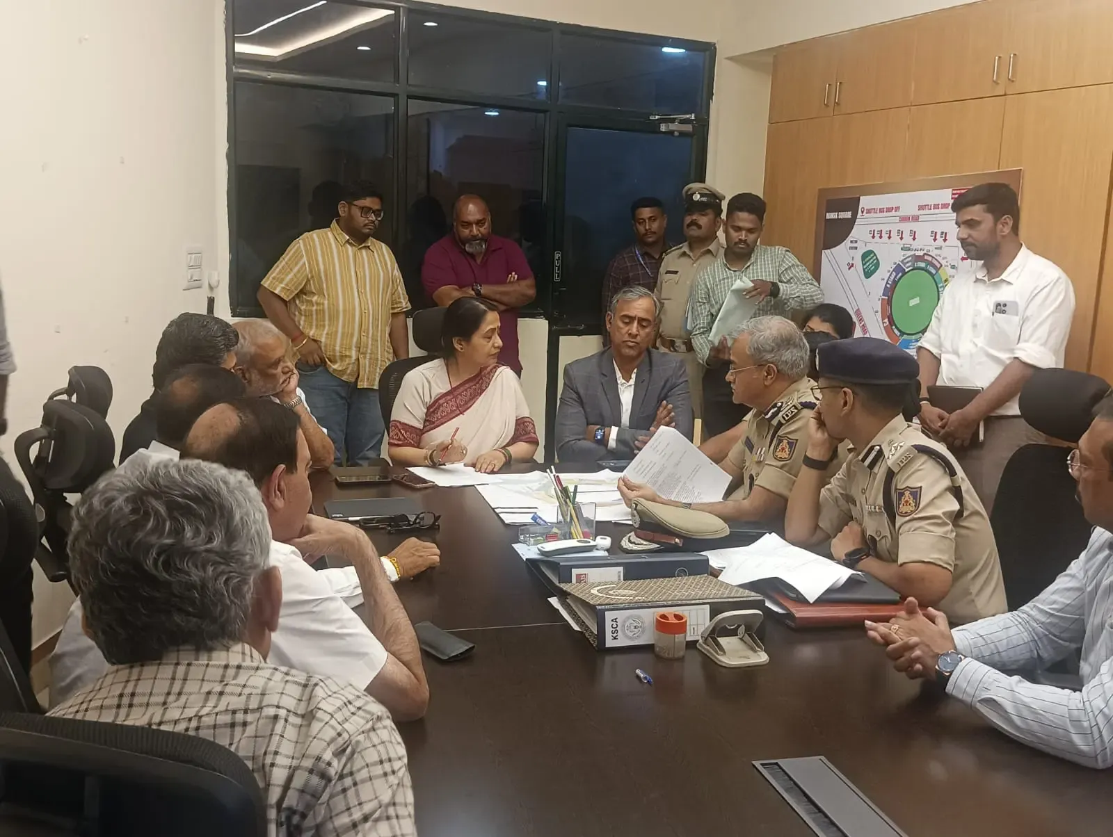 Karnataka Appeals to Maharashtra for Kannada TET Option