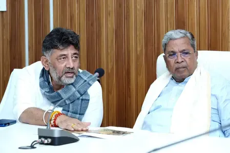 कर्नाटक के वरिष्ठ कांग्रेस विधायक नई दिल्ली के लिए रवाना, हाई कमान से करेंगे बातचीत