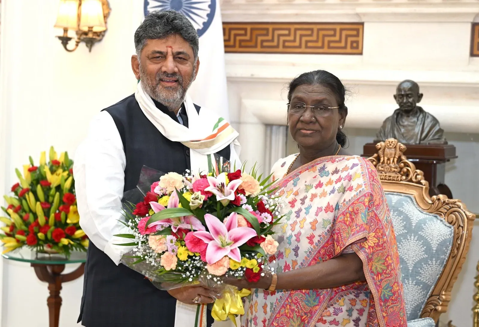 कर्नाटक CM डीके शिवकुमार ने राष्ट्रपति द्रौपदी मुर्मू और उपराष्ट्रपति राधाकृष्णन से की मुलाकात
