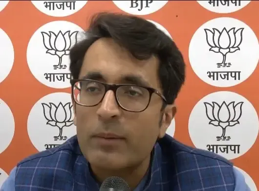 क्या कर्नाटक की जनता मुख्यमंत्री-उपमुख्यमंत्री की कुर्सी की लड़ाई से त्रस्त है? प्रदीप भंडारी