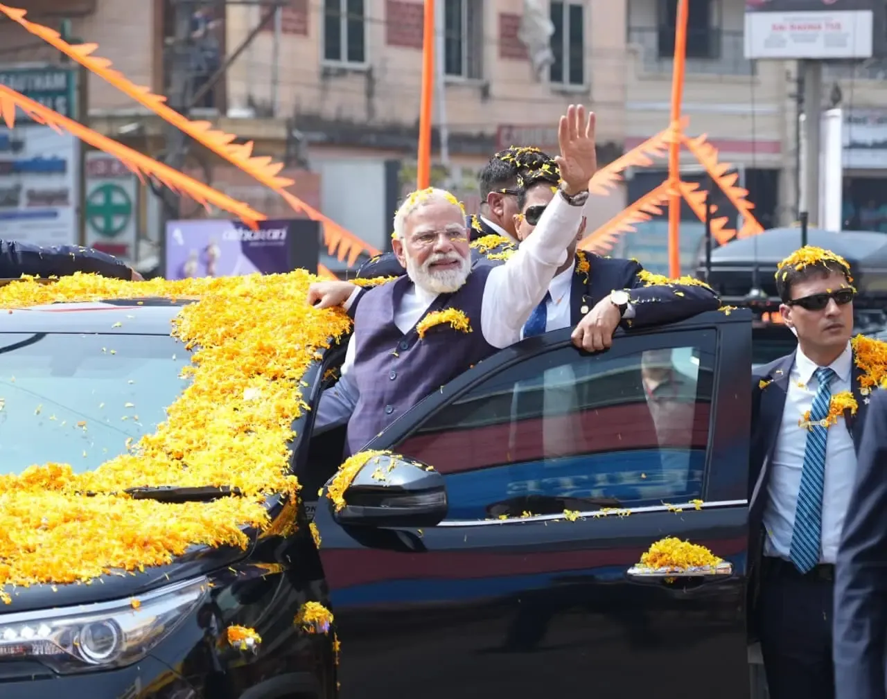 Why Did Massive Crowds Welcome PM Modi During His Udupi Roadshow?