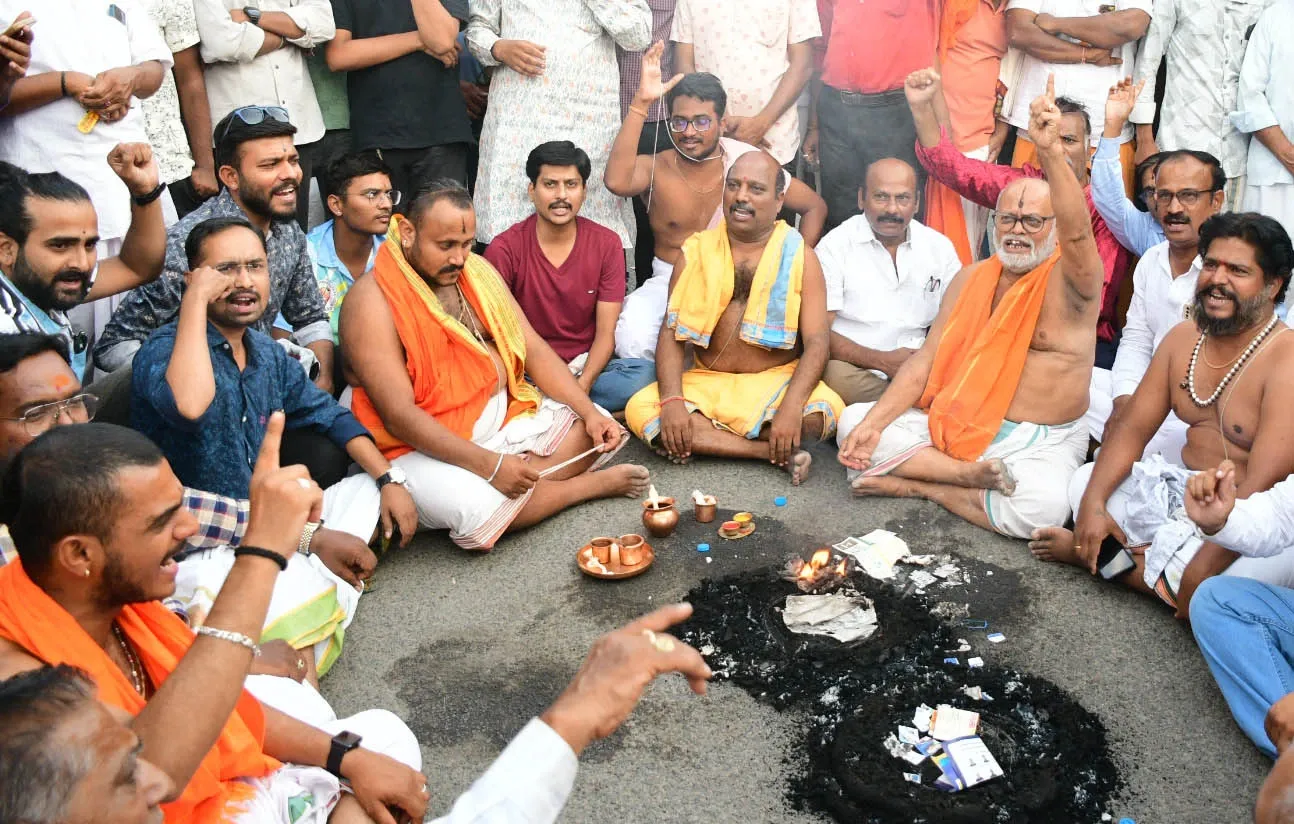 Did Karnataka NEET Staff Force Students to Remove Sacred Threads?