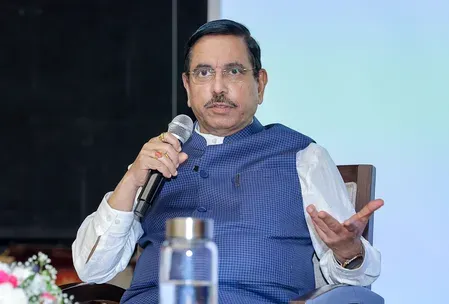 कर्नाटक: एसआईआर में गड़बड़ी को लेकर एनडीए नेताओं ने चुनाव आयोग को लिखा पत्र, जांच की मांग 