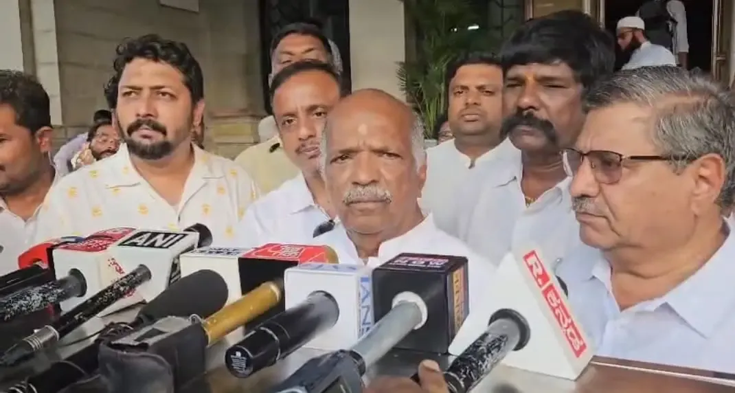 Karnataka Truck Owners End Indefinite Strike Following Government Promises