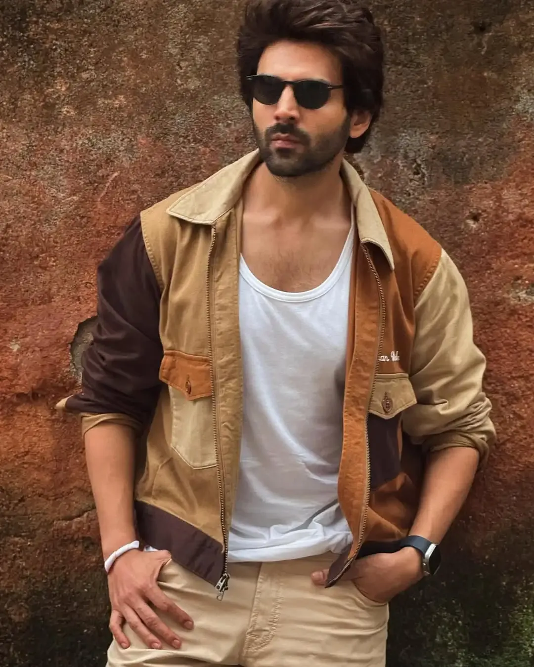 Did Kartik Aaryan Just Call Karan Johar a ‘Ray of Entertainment’ on His Birthday?