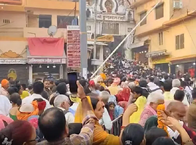 क्या कार्तिक पूर्णिमा पर हनुमान गढ़ी मंदिर में भक्तों का तांता लगा?