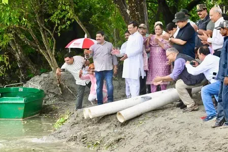 कतर्नियाघाट के घड़ियाल प्रजनन केंद्र का केंद्रीय वन मंत्री भूपेंद्र यादव ने किया निरीक्षण