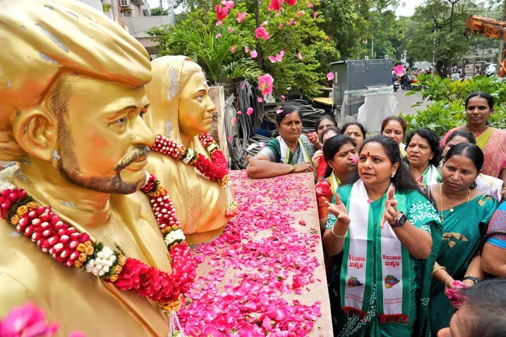 Why is Kavitha on a 72-hour fast in Hyderabad for BC reservation?