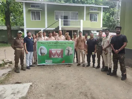 What Initiatives is Kaziranga National Park Taking for Vulture Conservation?