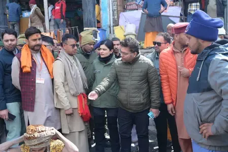 केदारनाथ धाम में चाक-चौबंद व्यवस्थाएं, डीएम-एसपी ने लिया सुरक्षा व्यवस्था का जायजा 