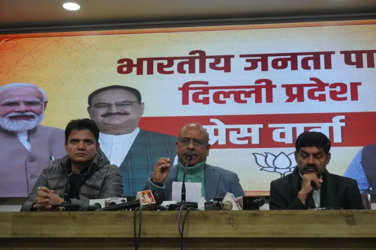 Vijender Gupta Criticizes Kejriwal's Rs 200-Crore Sheesh Mahal Renovation Scheme