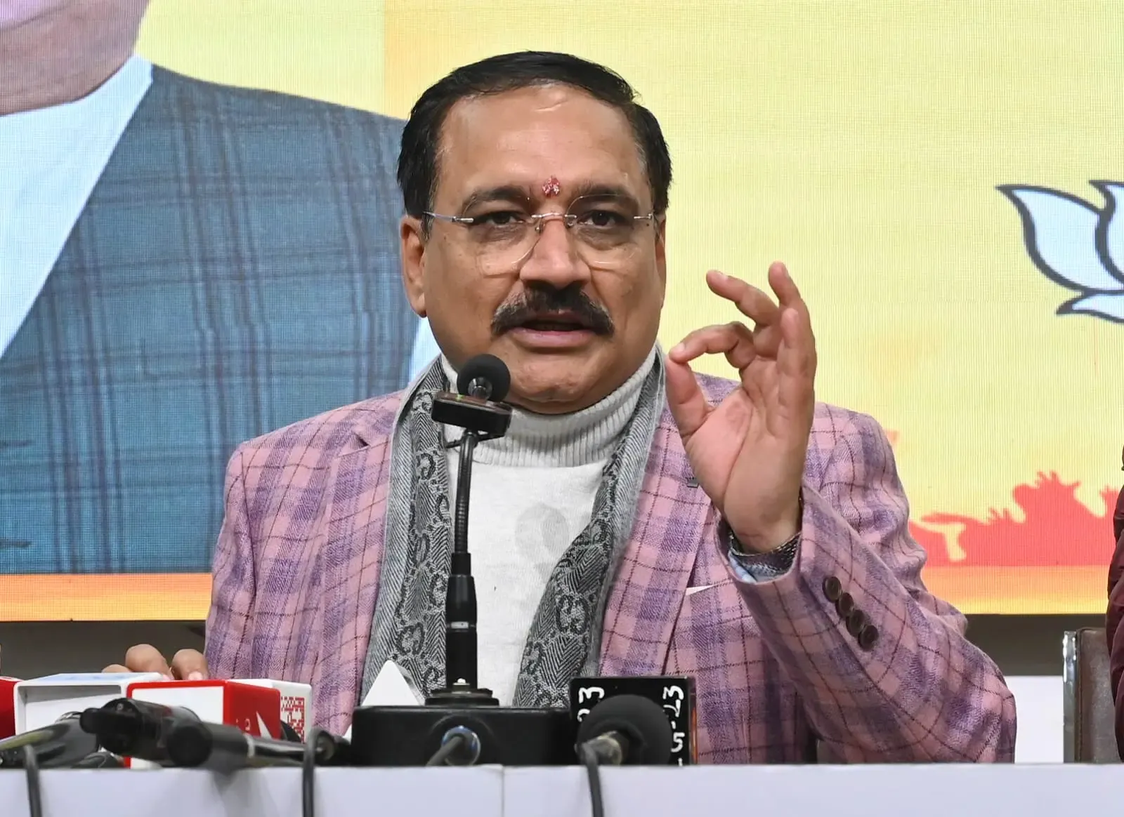 Delhi BJP Accuses Kejriwal of Deceiving Sanitation Workers About Home Ownership