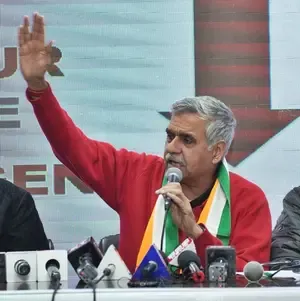 Sandeep Dikshit Blames Kejriwal for Delhi's Air Quality Crisis and Yamuna Pollution