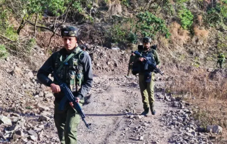 क्या केंद्रीय गृह सचिव ने एलजी मनोज सिन्हा के साथ सुरक्षा स्थिति पर चर्चा की?