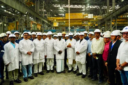 इस्पात मंत्री कुमारस्वामी ने दुर्गापुर स्टील प्लांट का दौरा किया, व्हील एंड एक्सल प्लांट को बताया रेलवे की रीढ़