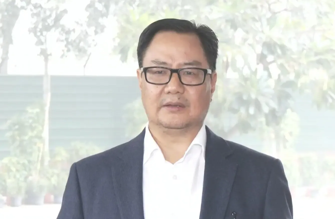 क्या केंद्रीय मंत्री किरेन रिजिजू ने पीएम मोदी के खिलाफ कांग्रेस के नारों पर माफी मांगने की अपील की?