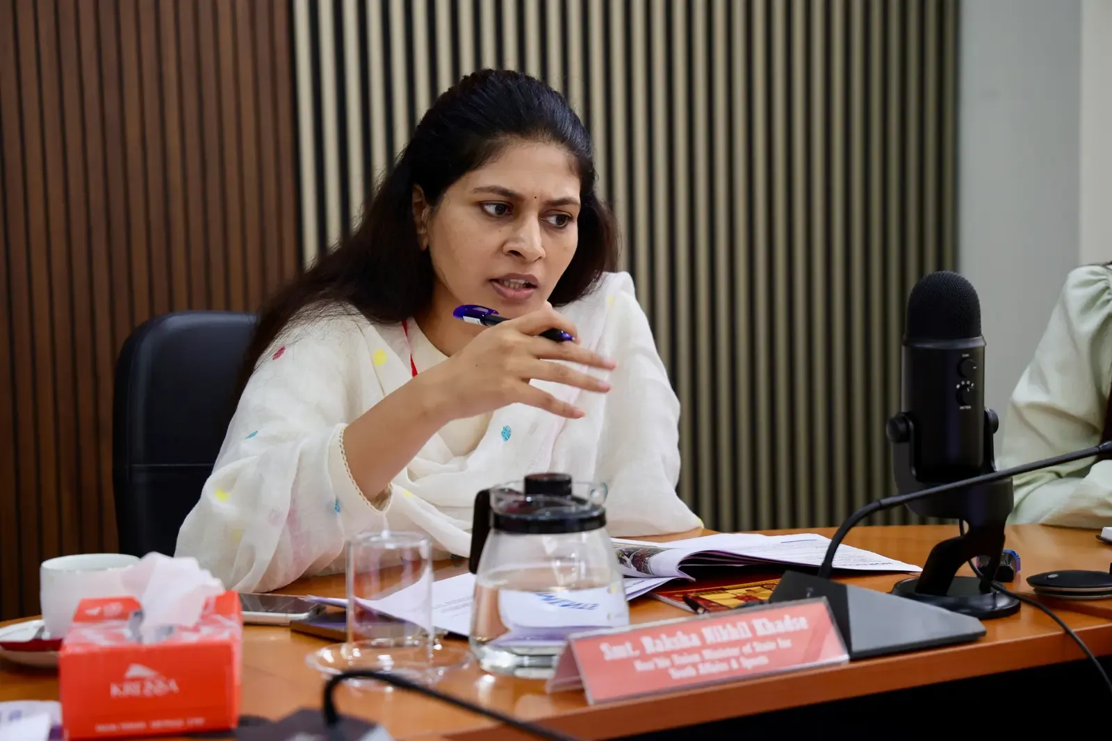 रक्षा खडसे ने मिजोरम के सैतुअल और कोलासिब में जिला समीक्षा बैठकें कीं, खेल और नशा मुक्ति पर जोर