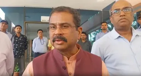 युवा संगम के छठे चरण में छत्तीसगढ़ के 50 छात्रों से मिले शिक्षा मंत्री धर्मेंद्र प्रधान