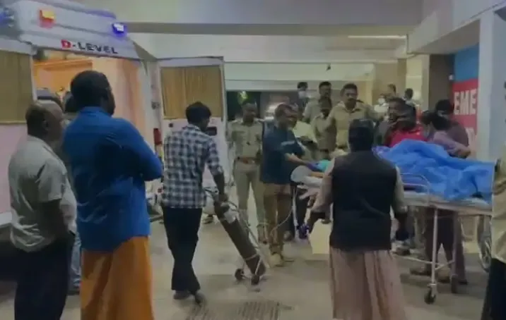 केरल: क्या 19 वर्षीय युवती को चलती ट्रेन से धक्का देकर बाहर फेंकने वाला आरोपी नशे में था?