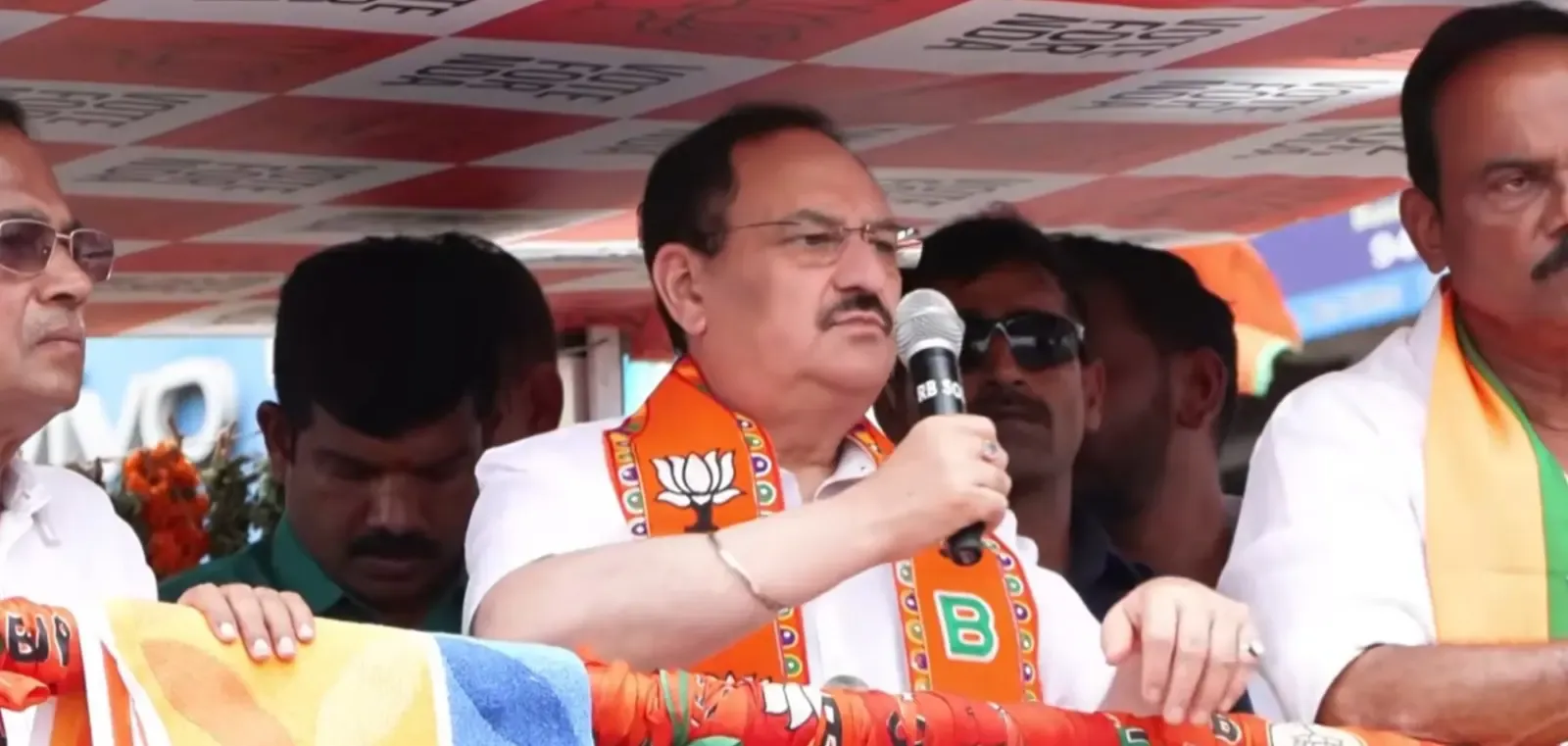 केरल विधानसभा चुनाव: जेपी नड्डा का रोड शो, सोना तस्करी के दोषियों को सजा दिलाने का वादा