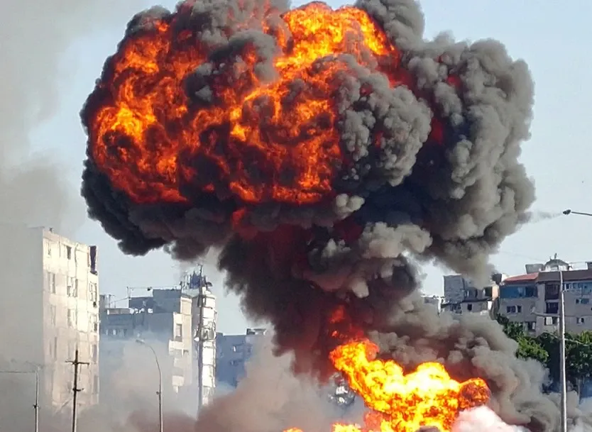 What Caused the Massive Fire at a Shopping Complex in Kozhikode?