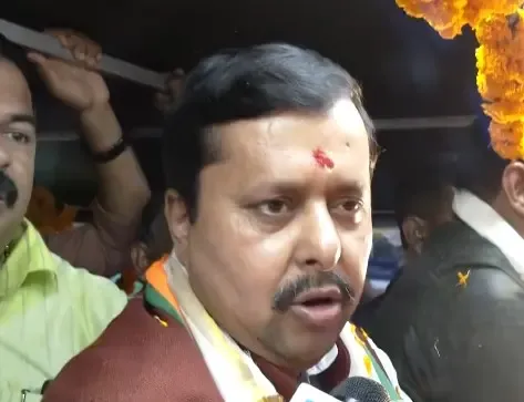 Nitin Nabin Labels LDF and UDF as 'Match Fixers', Critiques Their Development Record in Kerala