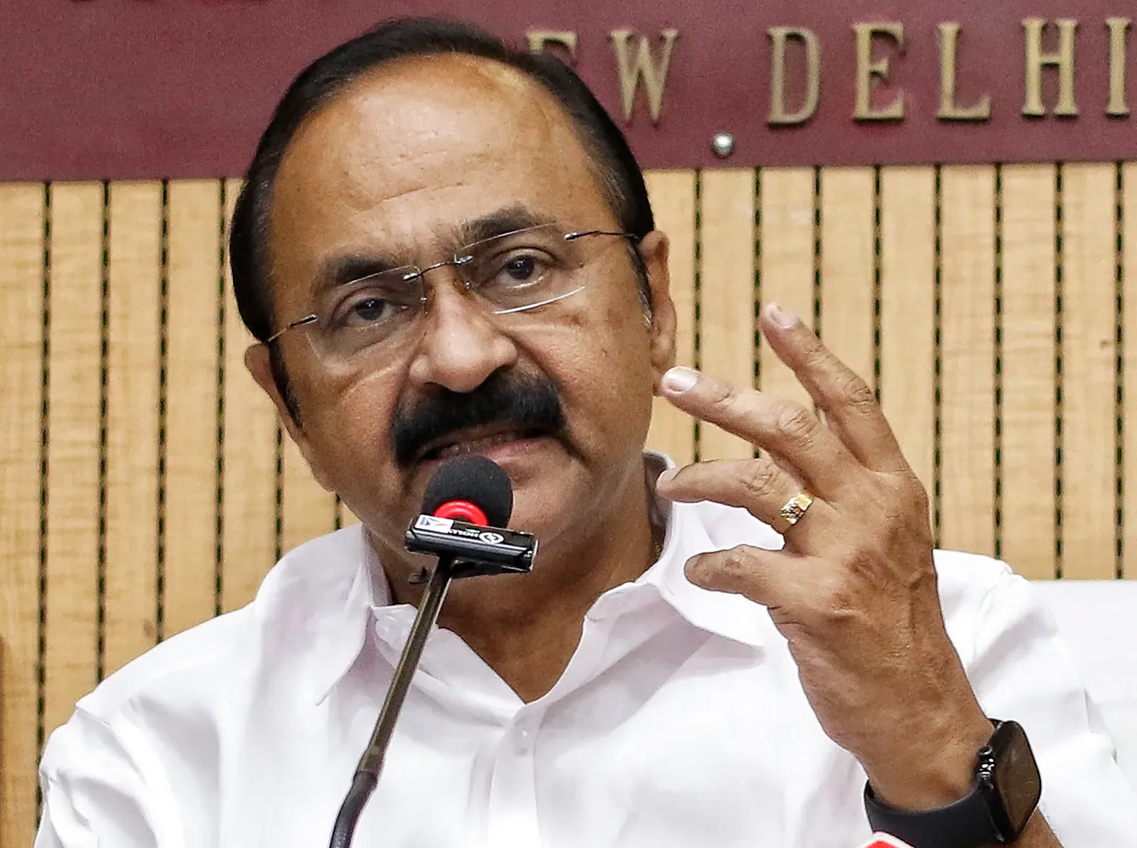 केरल सरकार ने ईडी अधिकारियों पर हमले के मामले में ए. संतोष कुमार को स्पेशल प्रॉसिक्यूटर नियुक्त किया