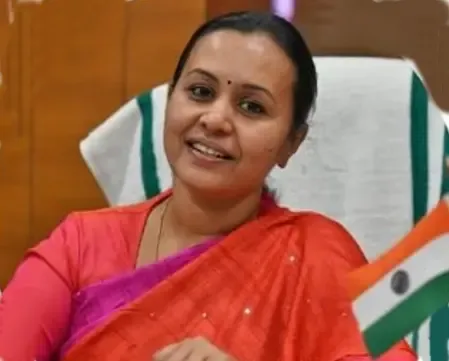 Kerala Health Minister Veena George Injured During Protest at Kannur Railway Station