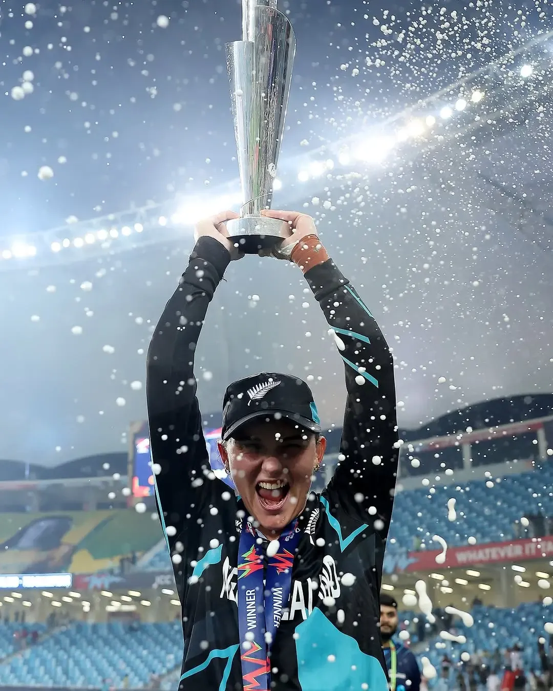 अमेलिया केर, बेथ मूनी और अयाबोंगा खाका को 'आईसीसी विमेंस प्लेयर ऑफ द मंथ' नामांकित किया गया