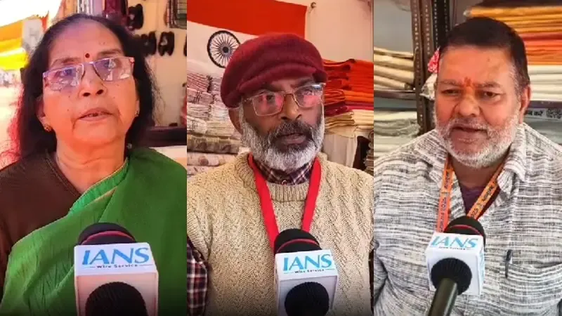 Khadi Stalls at Maha Kumbh Attract Visitors, Celebrating ‘Vocal for Local’ Movement