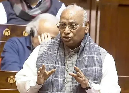 खड़गे का भाजपा पर पलटवार, कहा- आपने मुस्लिम लीग के साथ बंगाल में बनाई थी सरकार