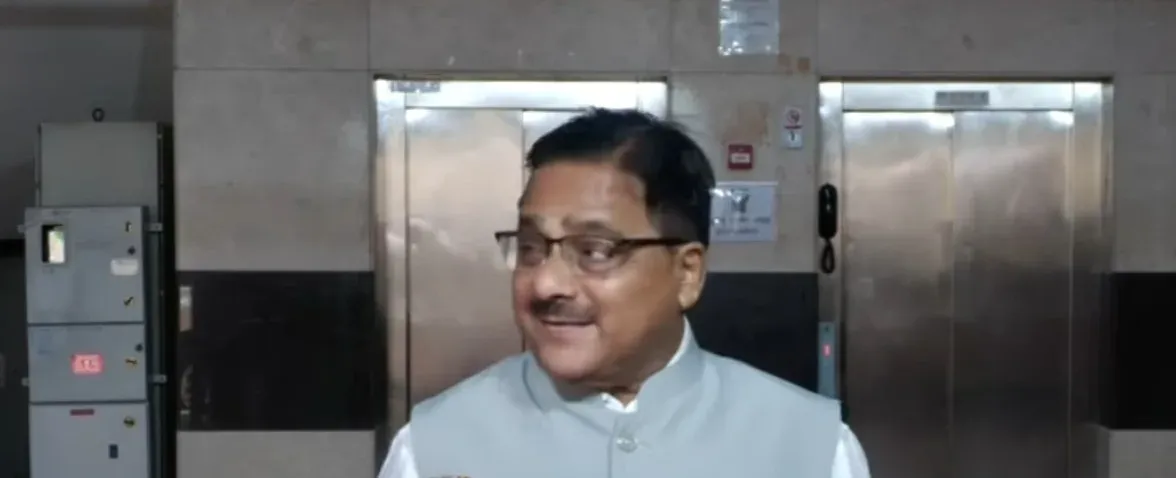 BJP's Agrawal accuses Kharge of stoking Siddaramaiah-Shivakumar rift in Karnataka