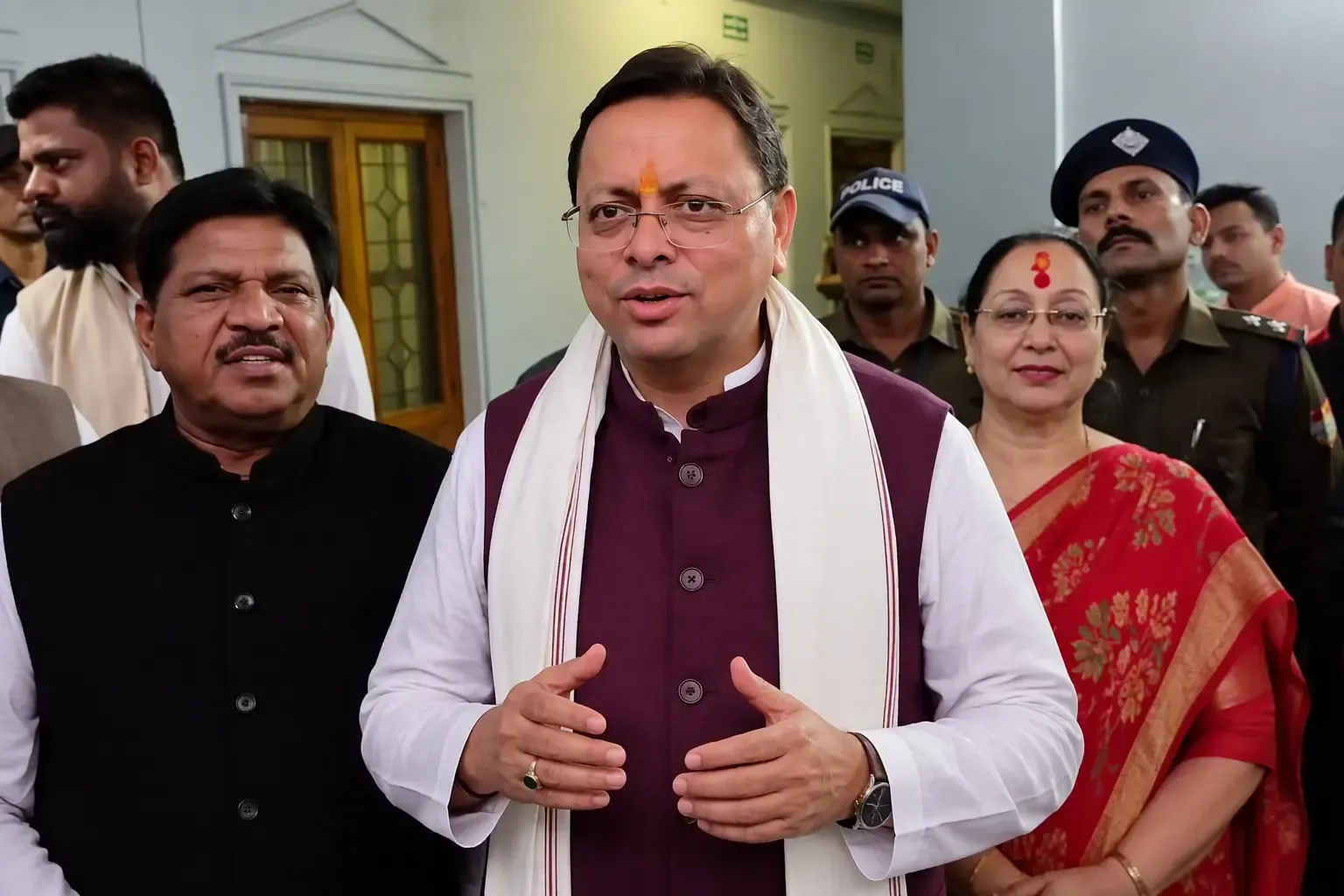 धामी ने अखिलेश पर साधा निशाना: खटीमा, मसूरी और रामपुर तिराहा कांड की दिलाई याद