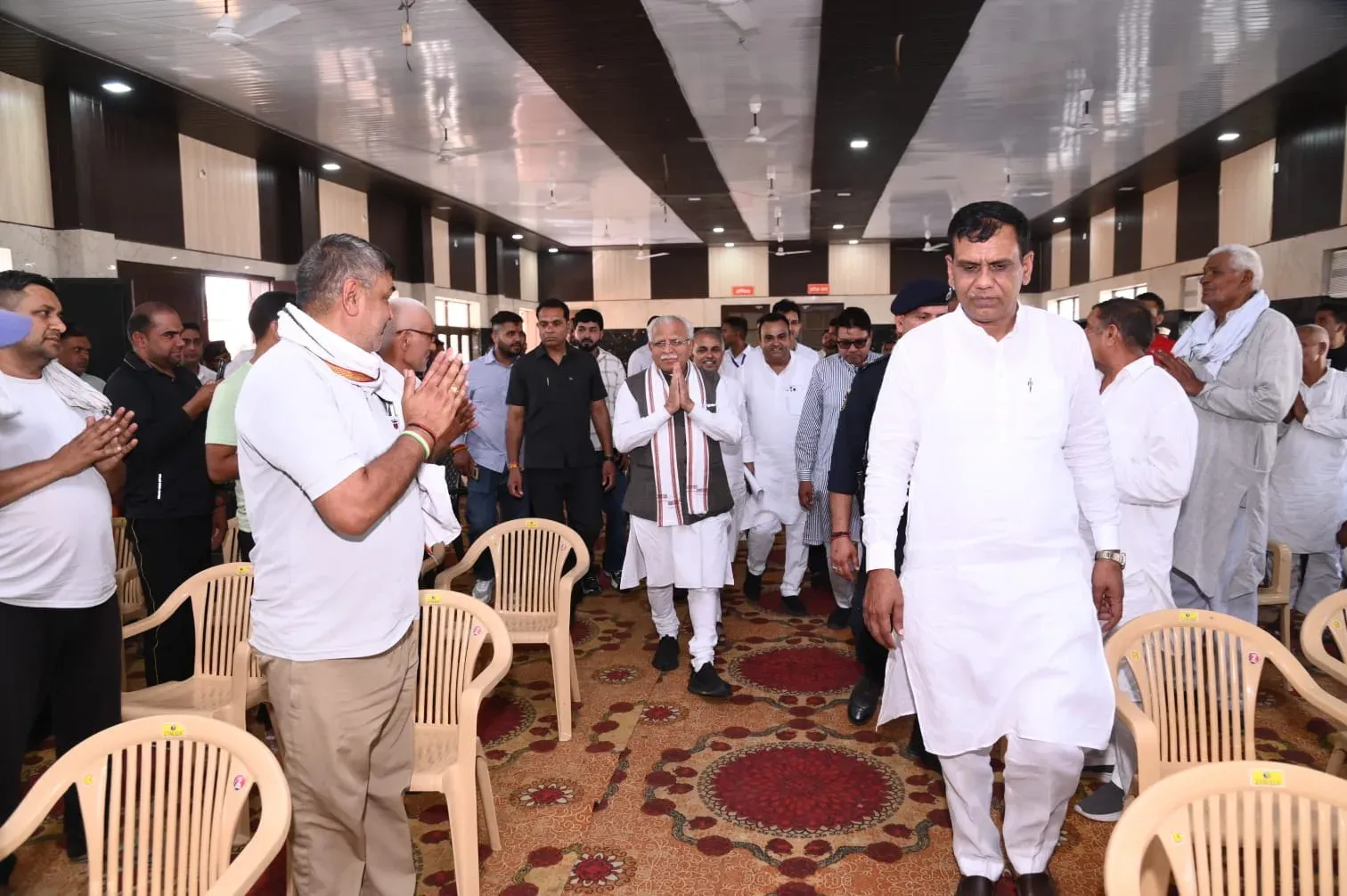 Khattar Meets Jamba Villagers in Nilokheri Jan Sampark Drive