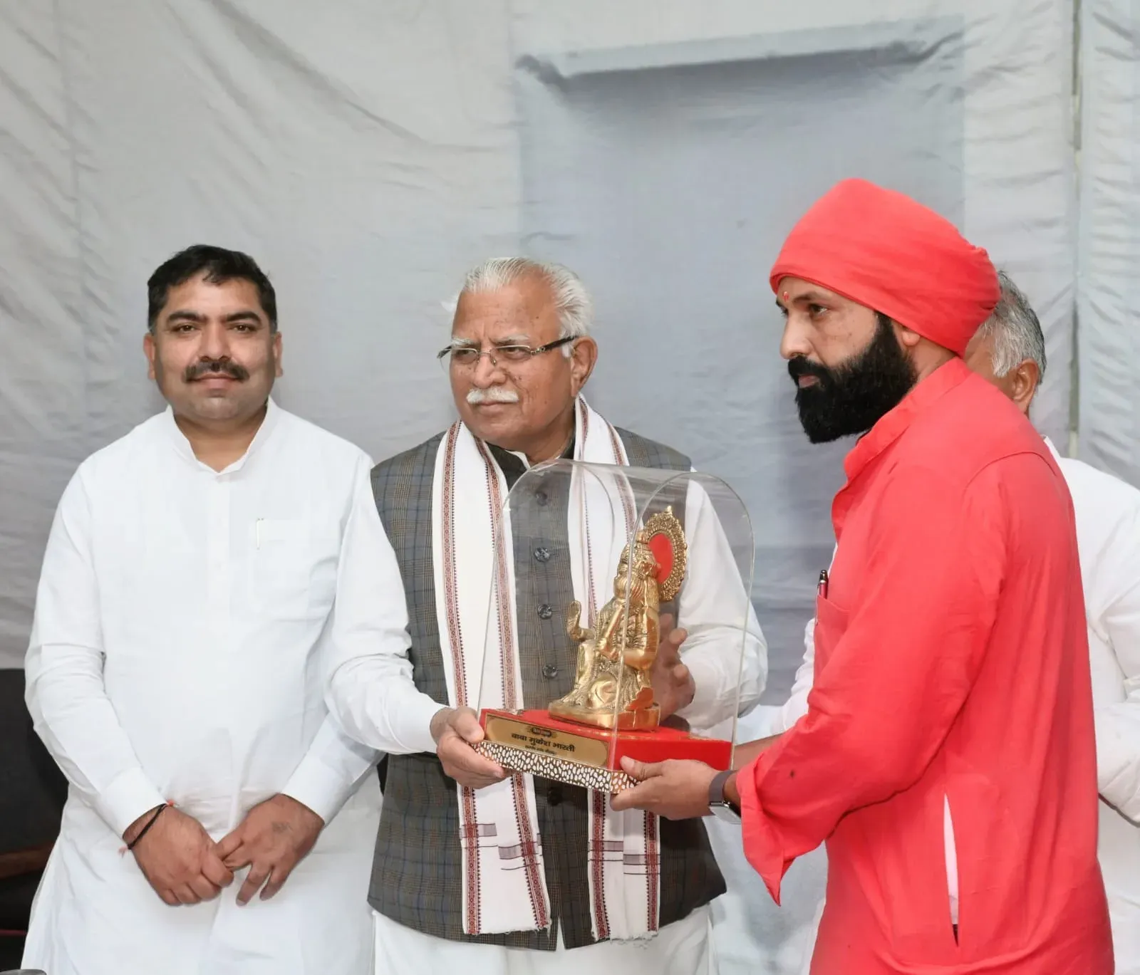 Khattar Meets Siddhpur Villagers, Reviews Karnal Development