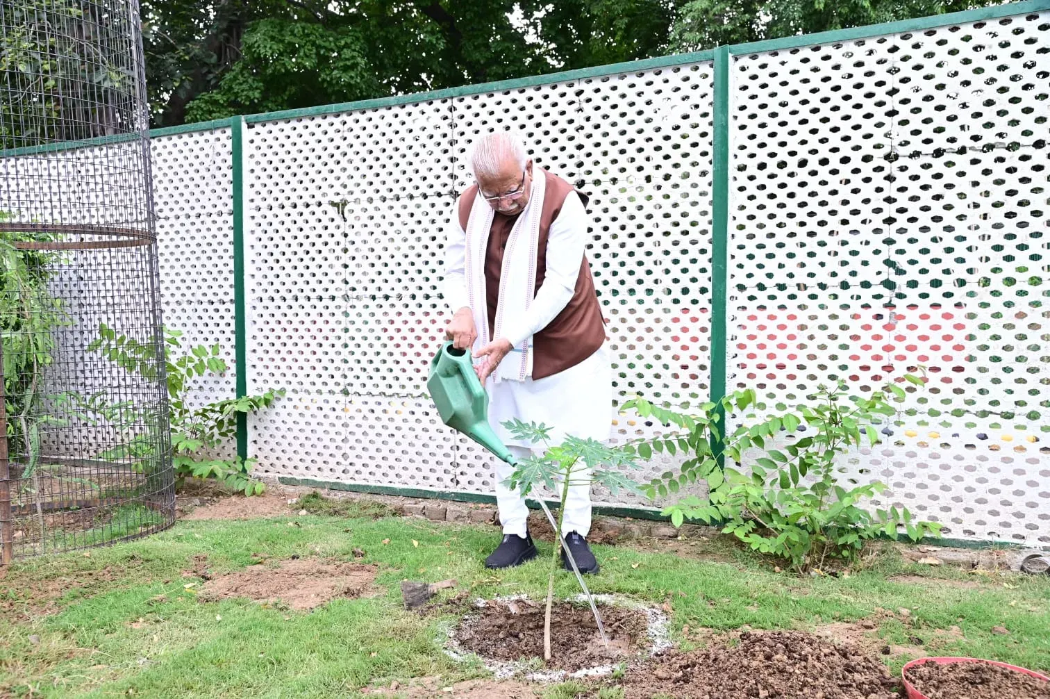 Khattar plants sapling on World Environment Day