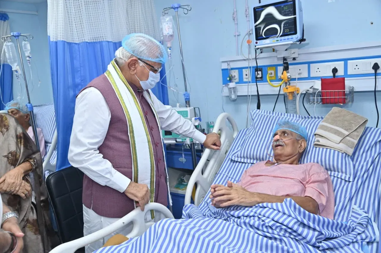 Khattar Visits Senior BJP Leader Shashipal Mehta in Karnal