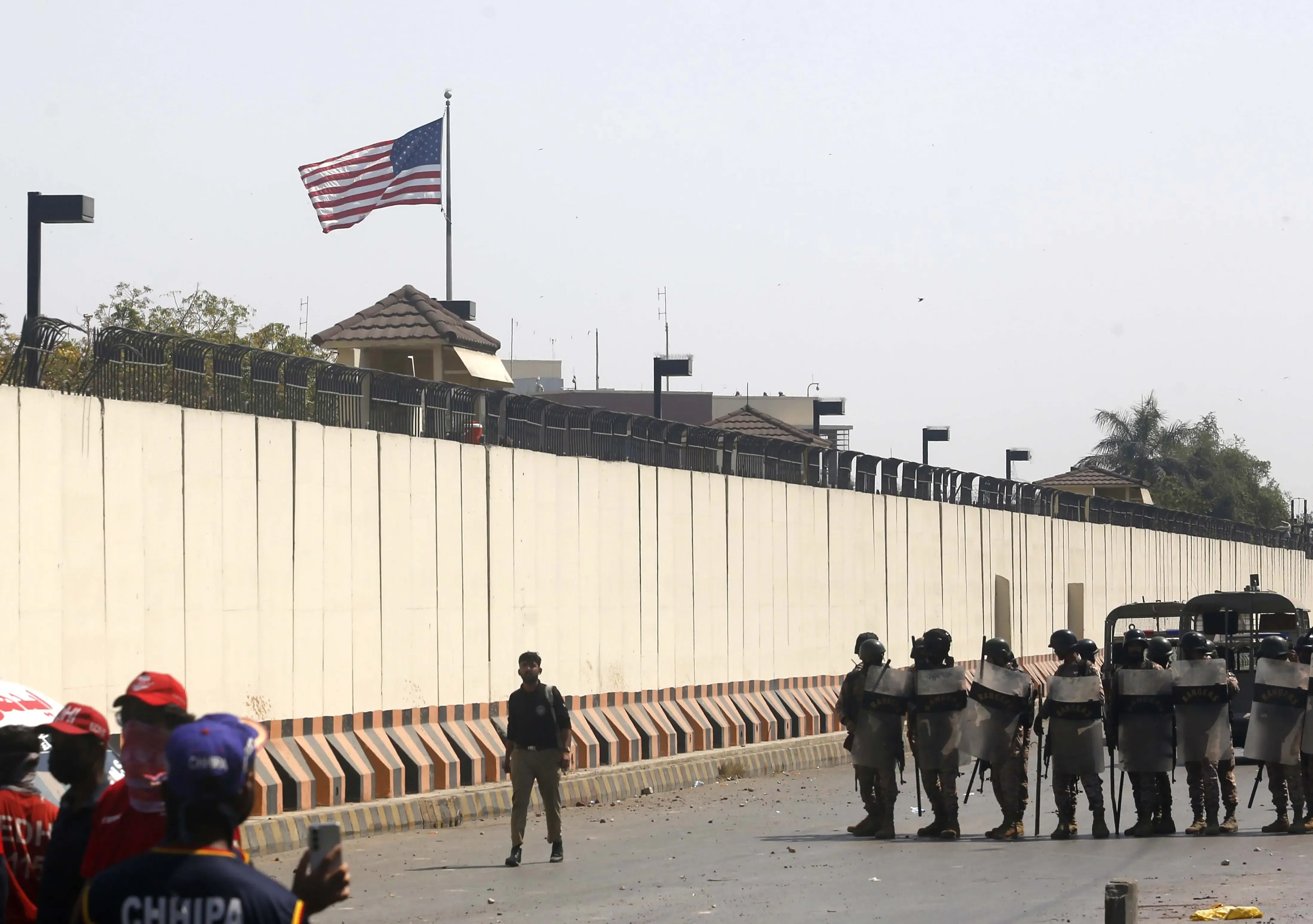 Pakistan's Diplomatic Response Lacks Accountability After Fatal Shooting of Citizens by US Security Guards